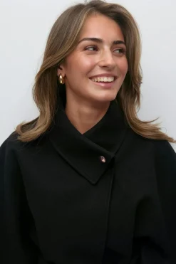 14+ belted cape