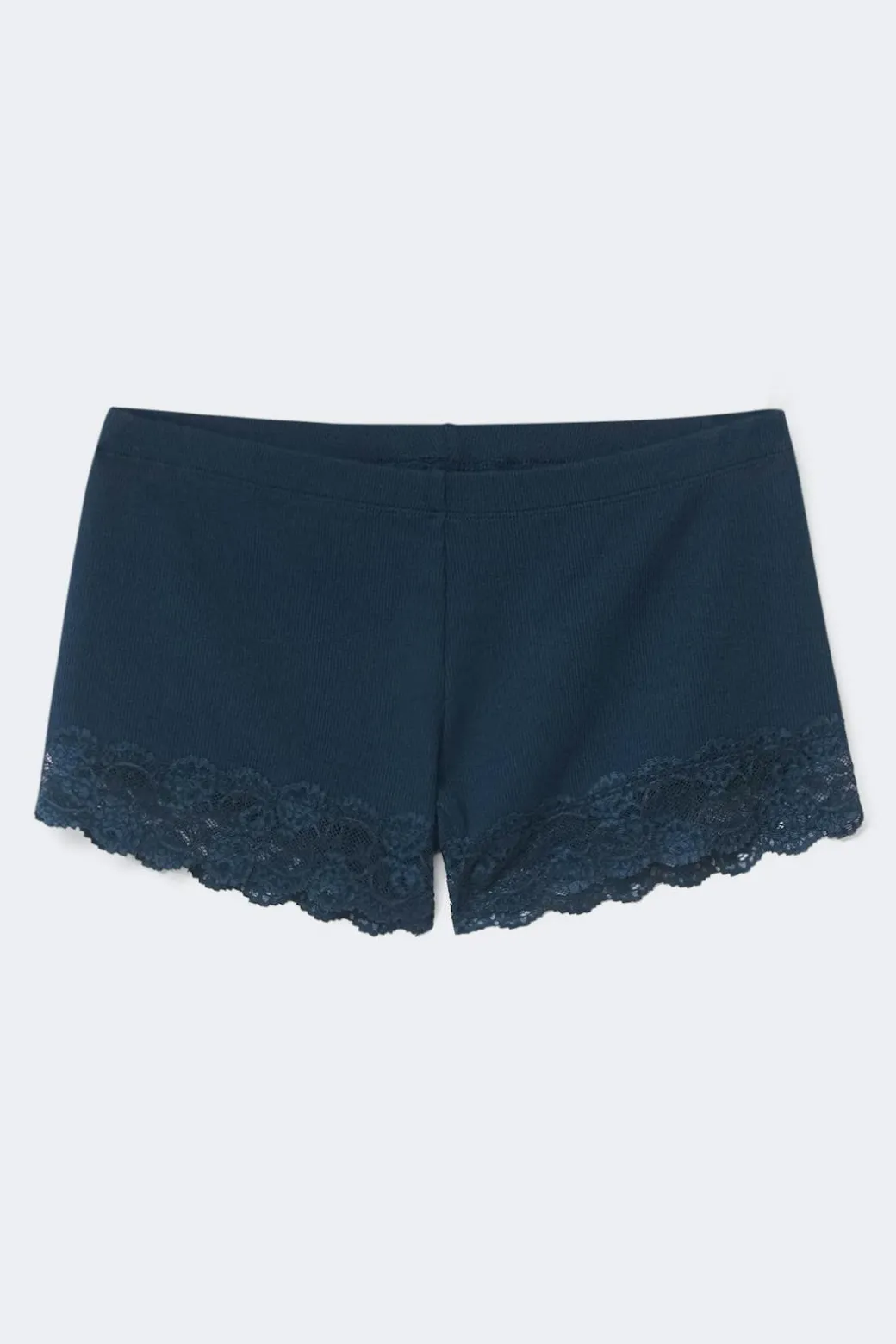14+ lace detail shorts