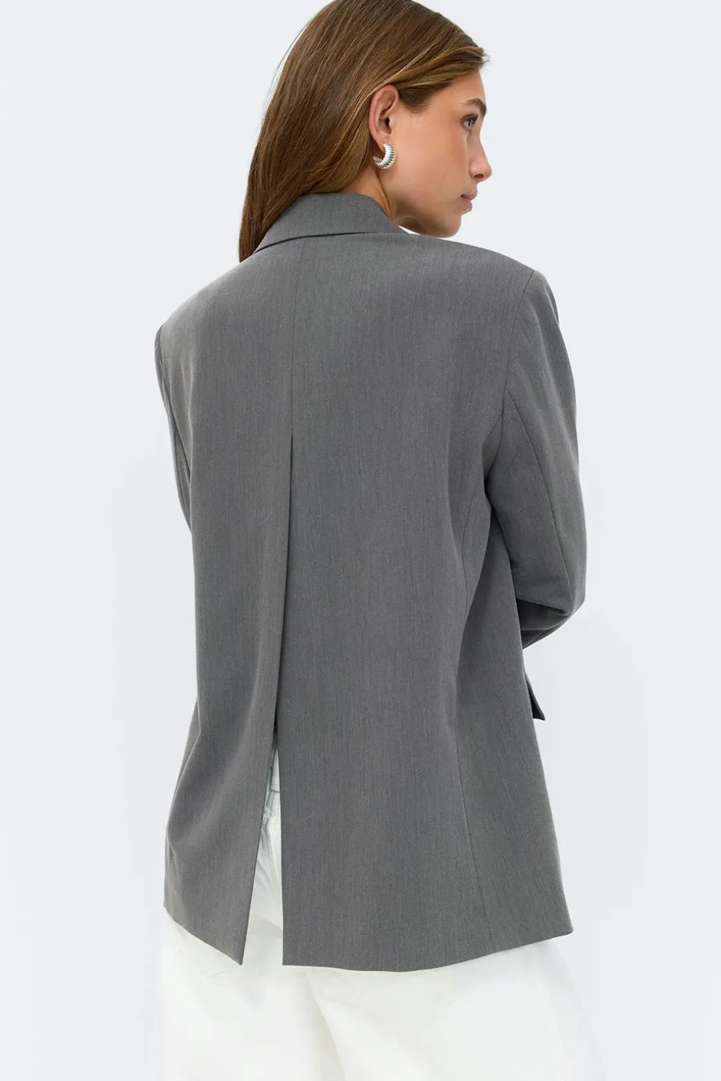 Back high slit blazer