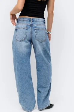Balloon jeans