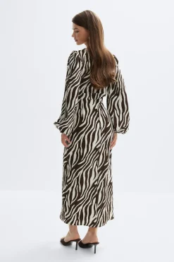 Balloon sleeve dress