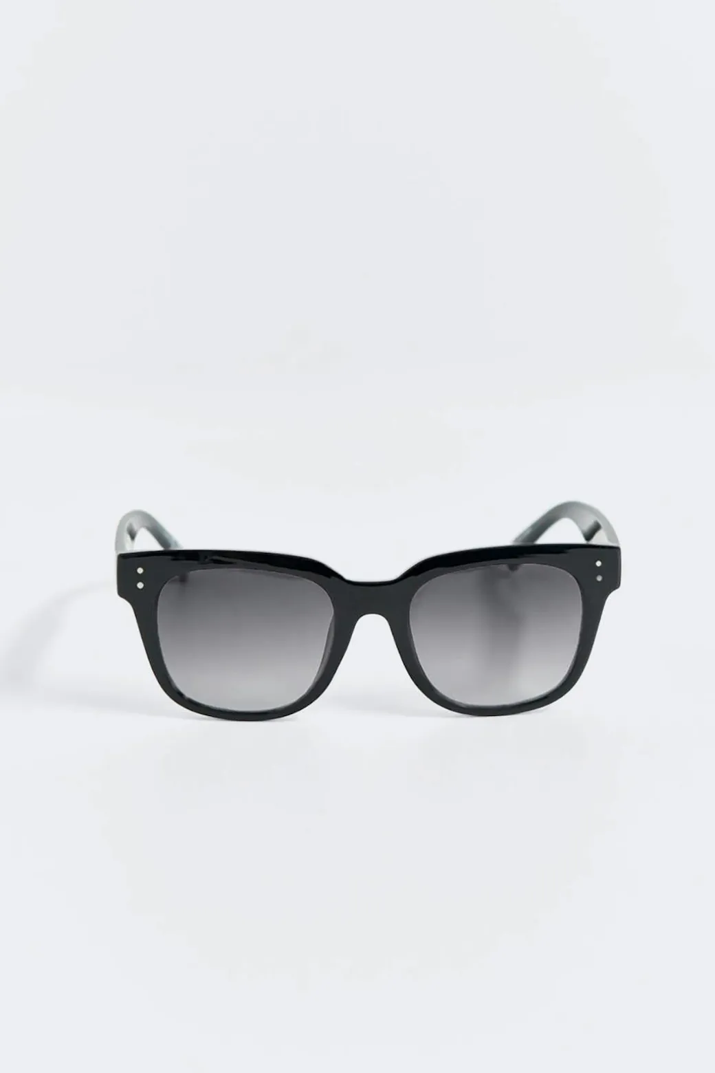 basic sunglasses