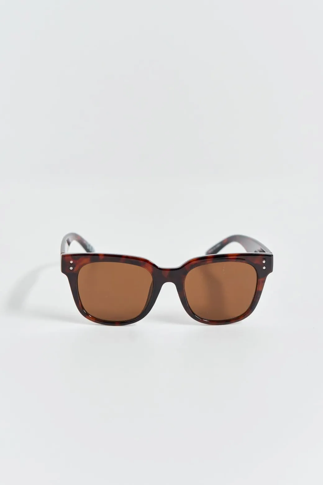 basic sunglasses