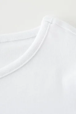 Basic tight top