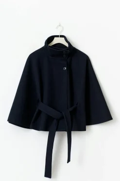 Belt cape jacket