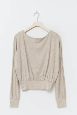 Boatneck top