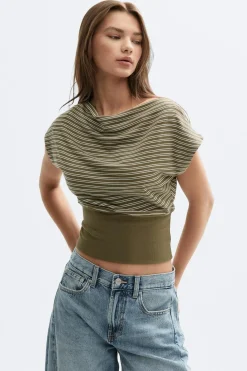 Boatneck top
