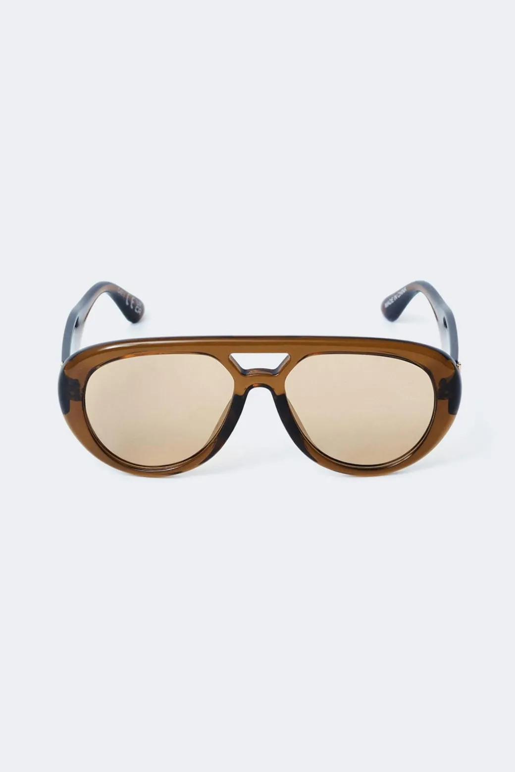 Bold aviator sunglasses