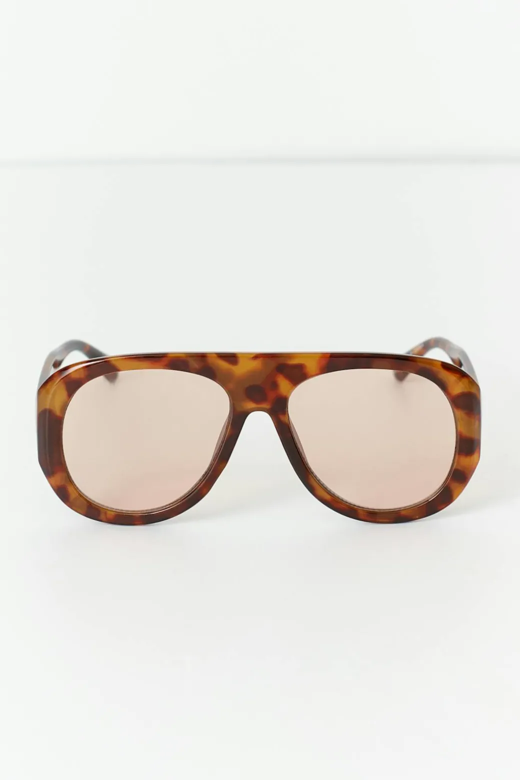 Bold aviator sunglasses