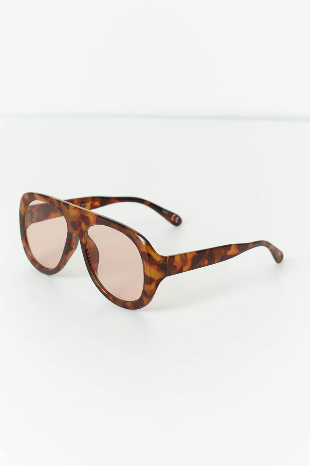 Bold aviator sunglasses