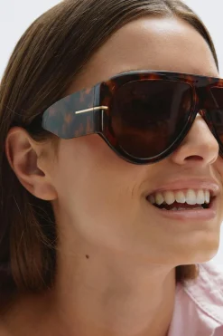 Bold aviator sunglasses