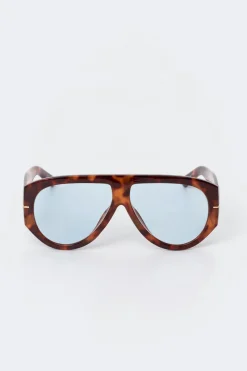 Bold aviator sunglasses