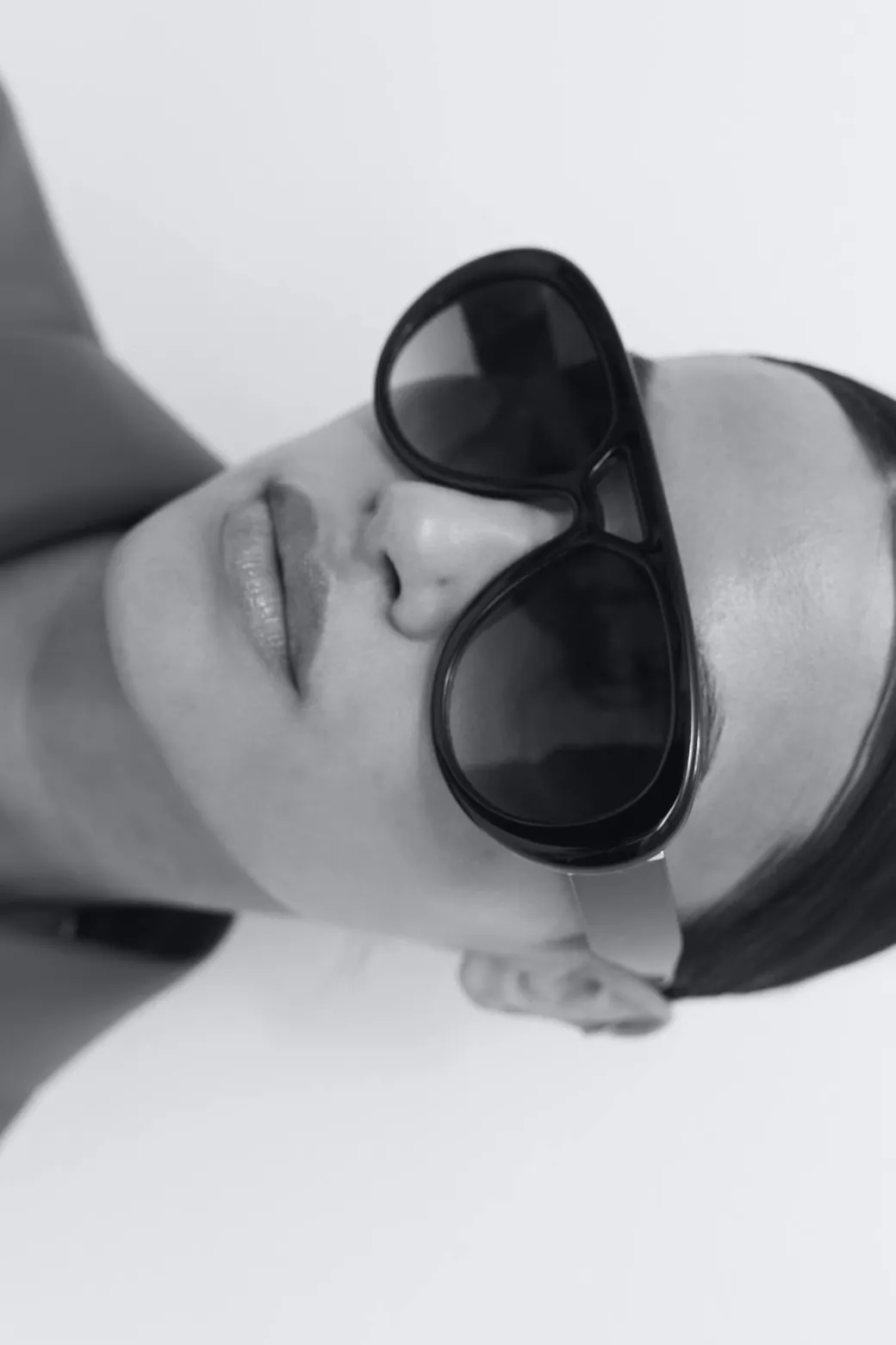 Bold aviator sunglasses