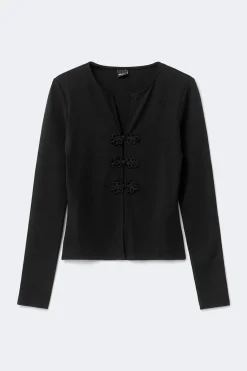 Button detail top