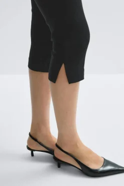 Capri trousers