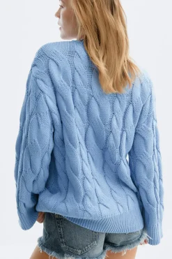 Chunky knitted cable cardigan