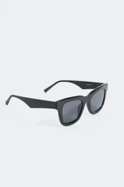 classic chunky sunglasses