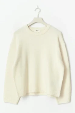 Crew neck knitted sweater
