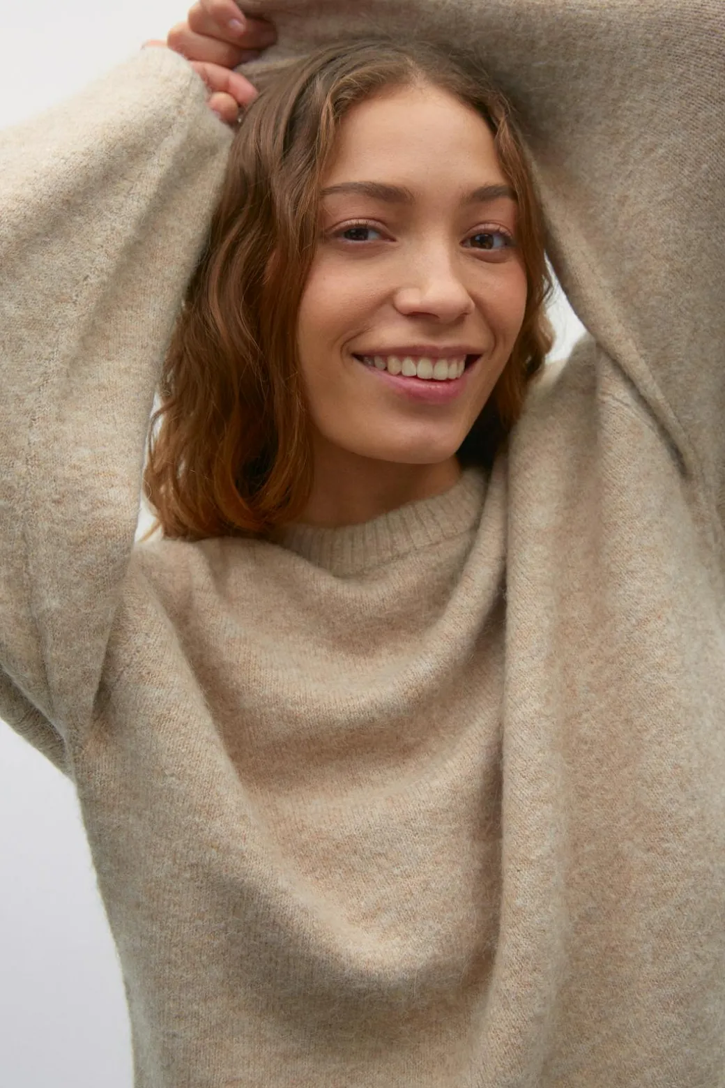 Crew neck knitted sweater