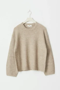 Crew neck knitted sweater