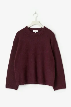 Crew neck knitted sweater