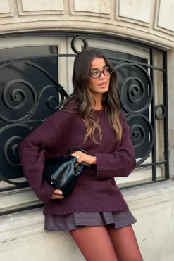 Crew neck knitted sweater