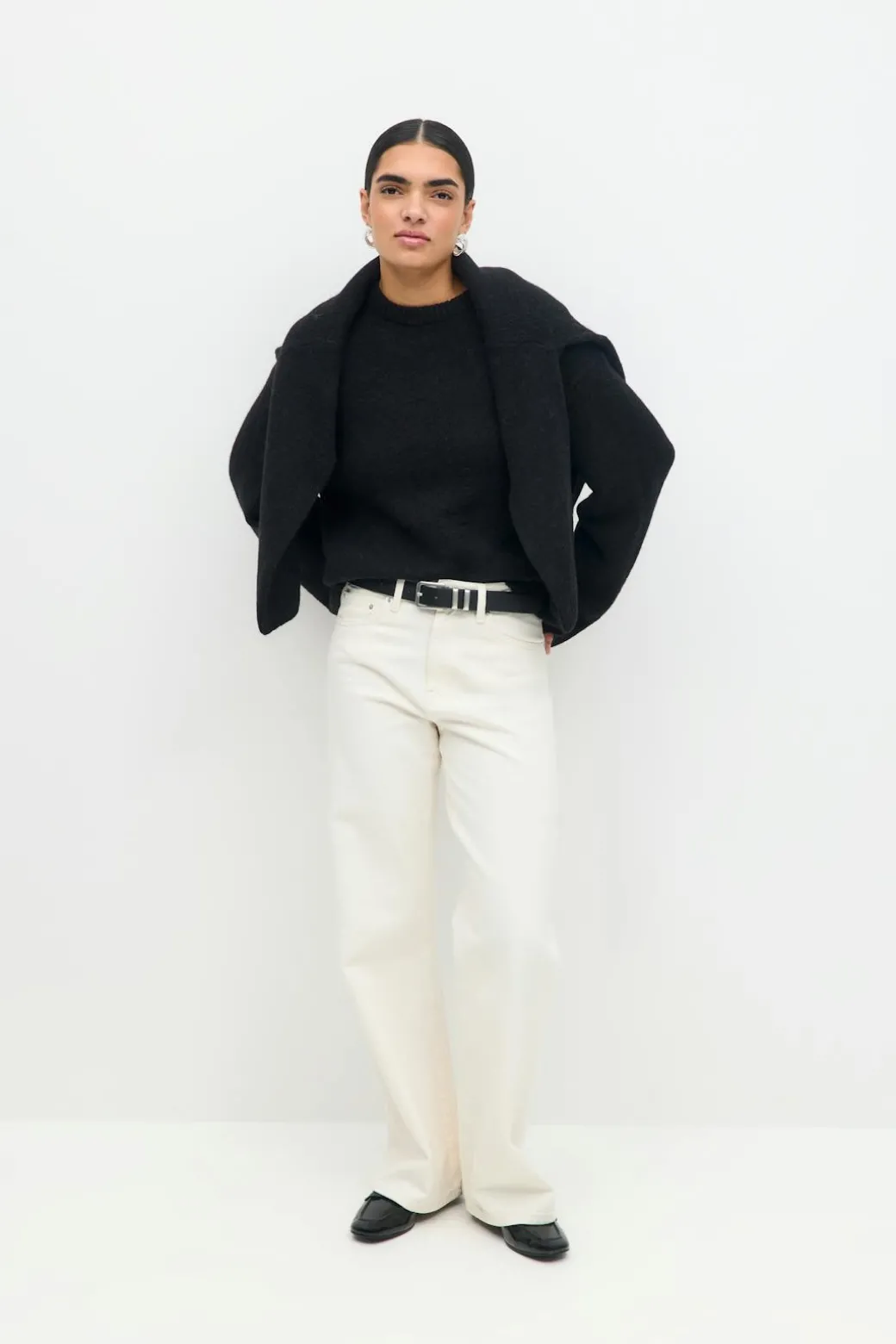 Crew neck knitted sweater