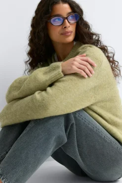 Crew neck knitted sweater