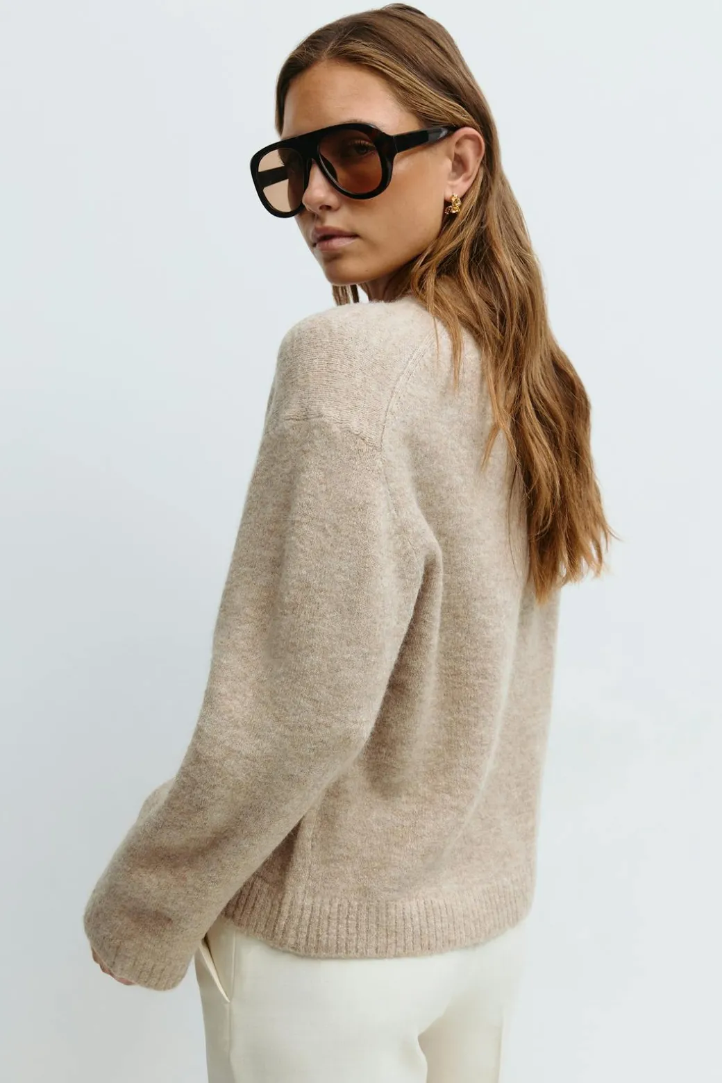 Crew neck knitted sweater