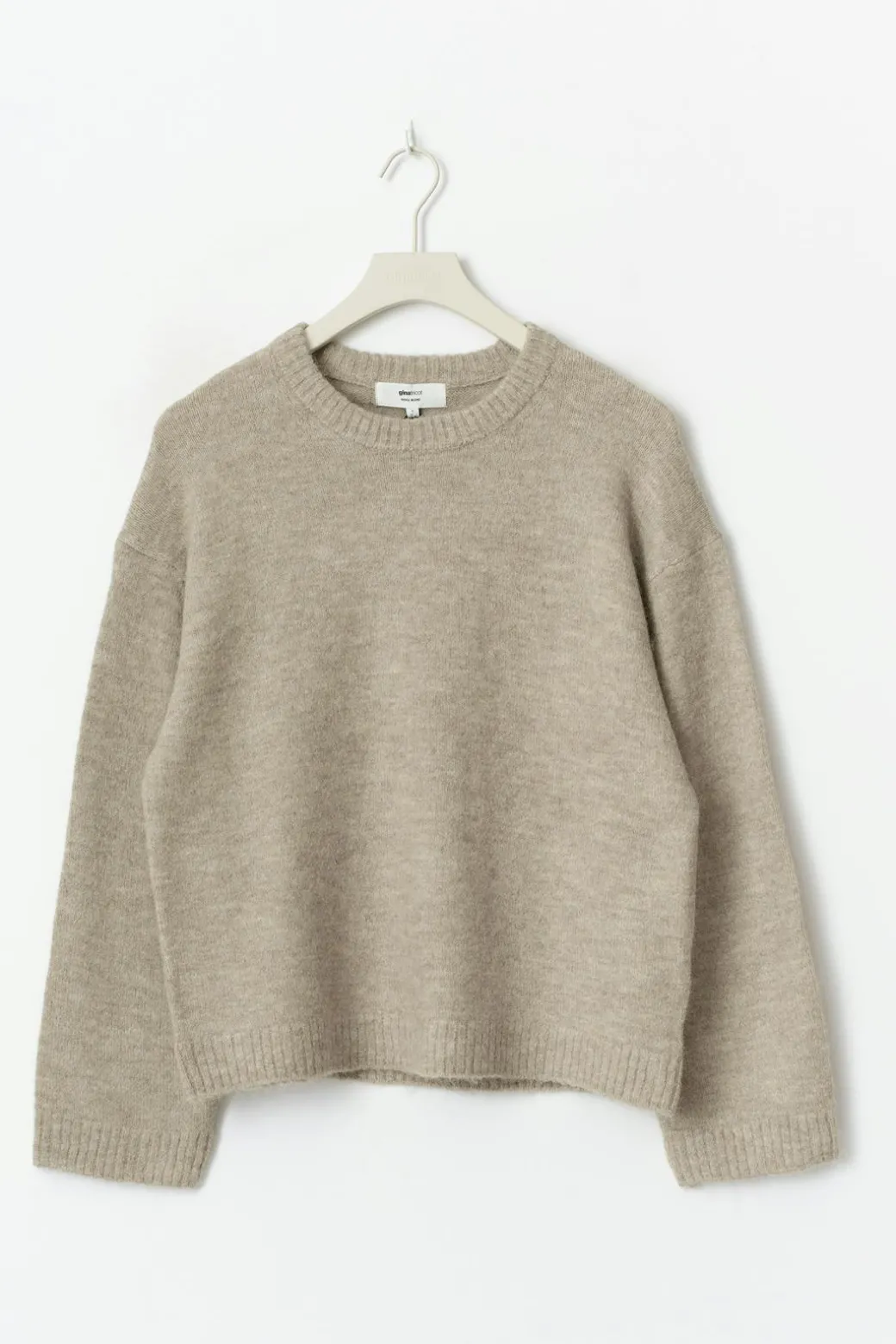 Crew neck knitted sweater