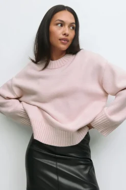Crew neck knitted sweater