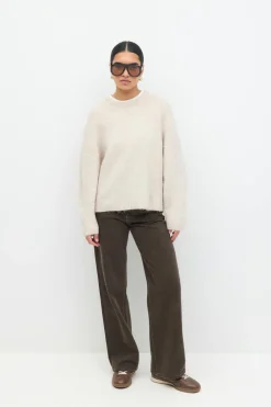 Crew neck knitted sweater