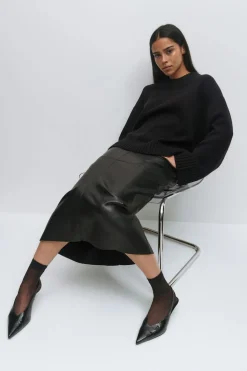 Crew neck knitted sweater