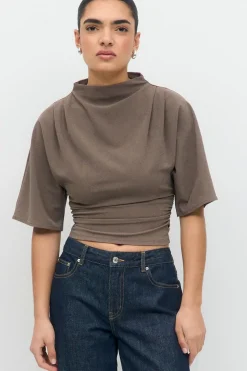 Drapy top