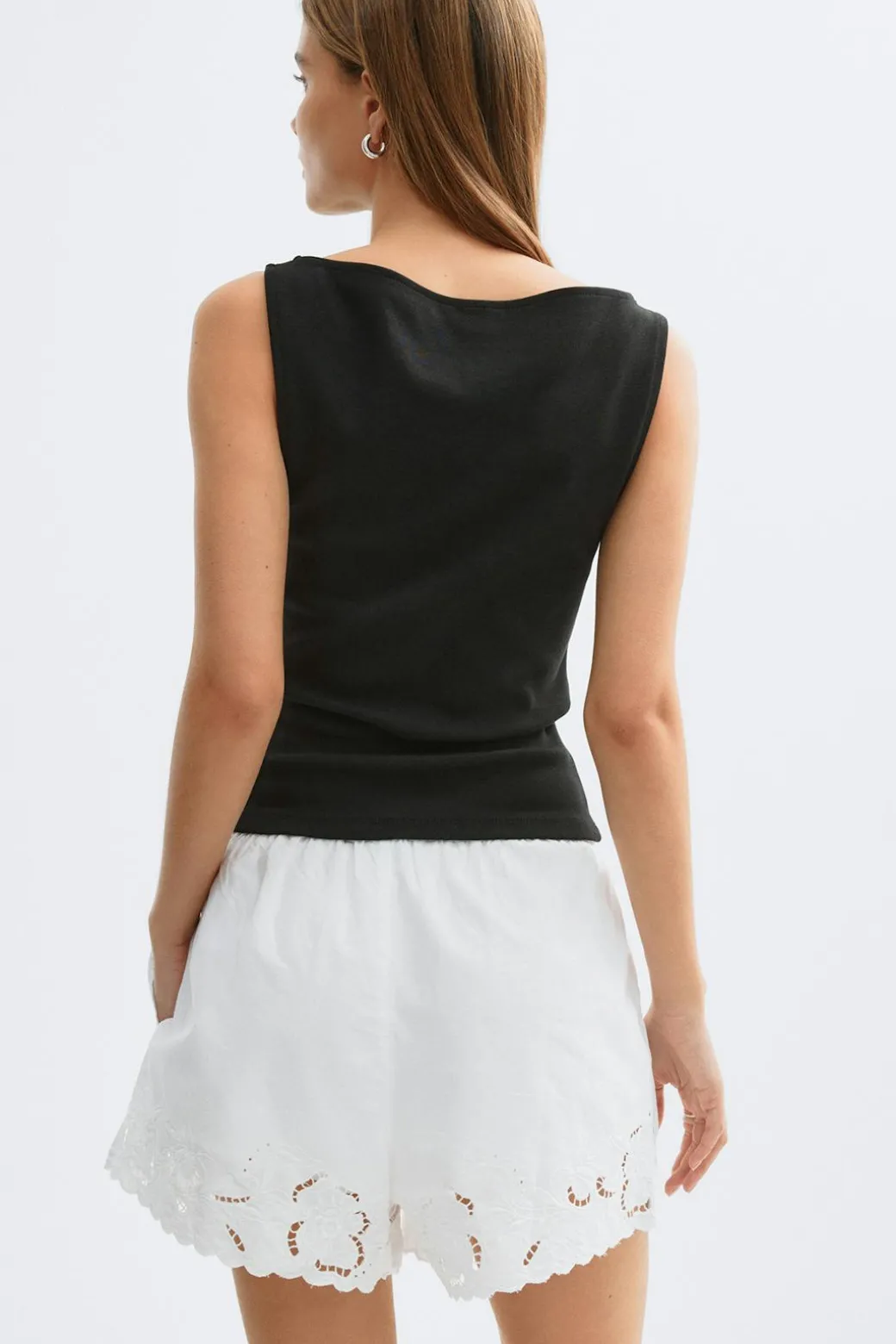 Embroidery poplin shorts