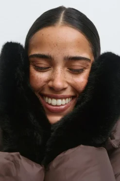 Faux fur mittens