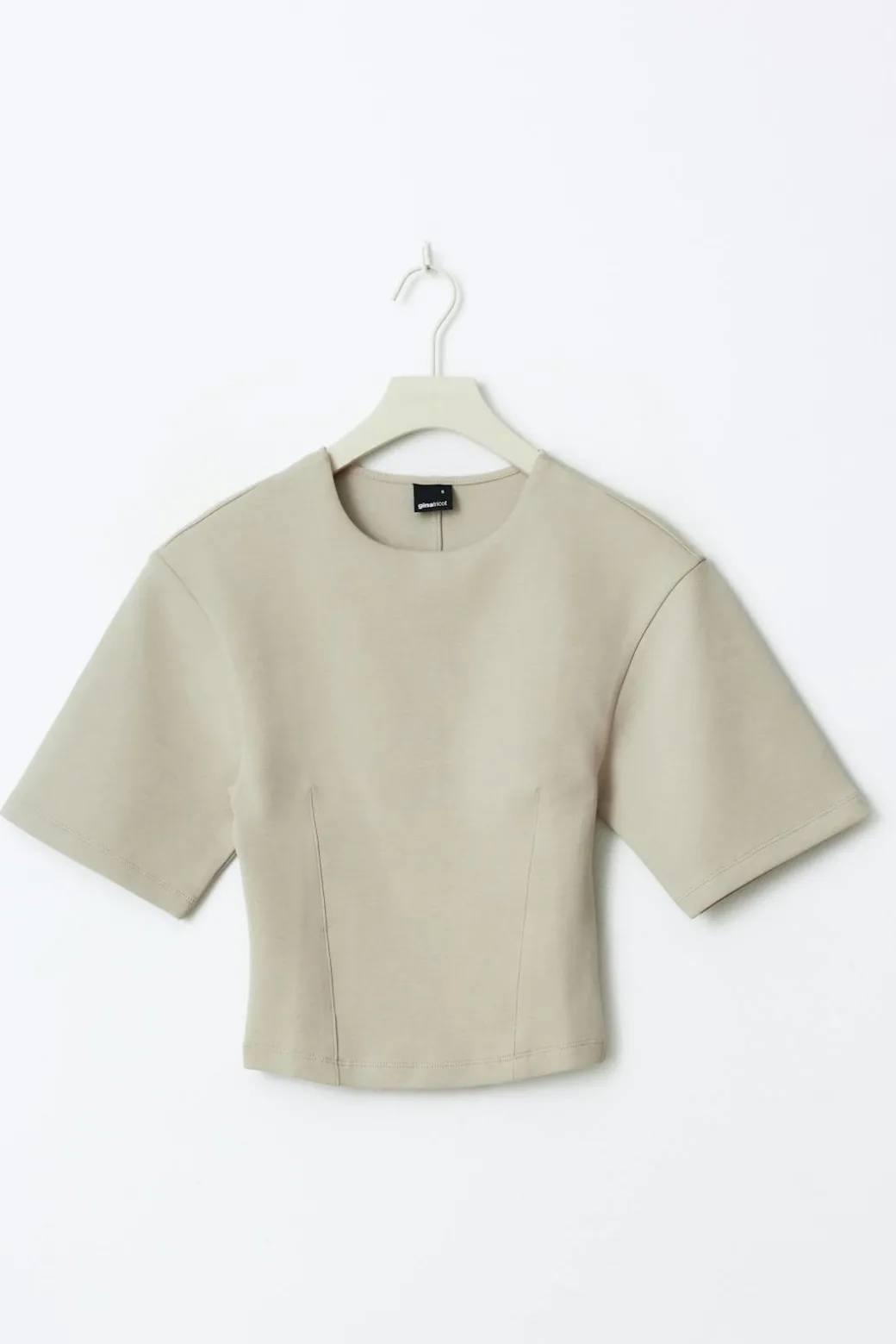 Fitted top