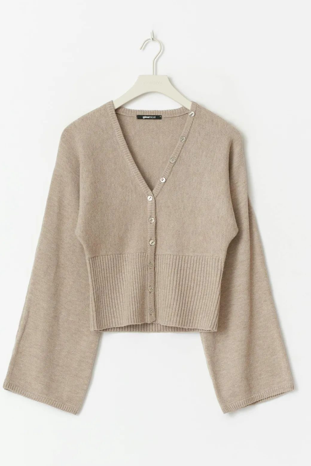 Fitted waist knitted cardigan