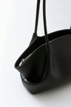 Fold detail shoulder bag