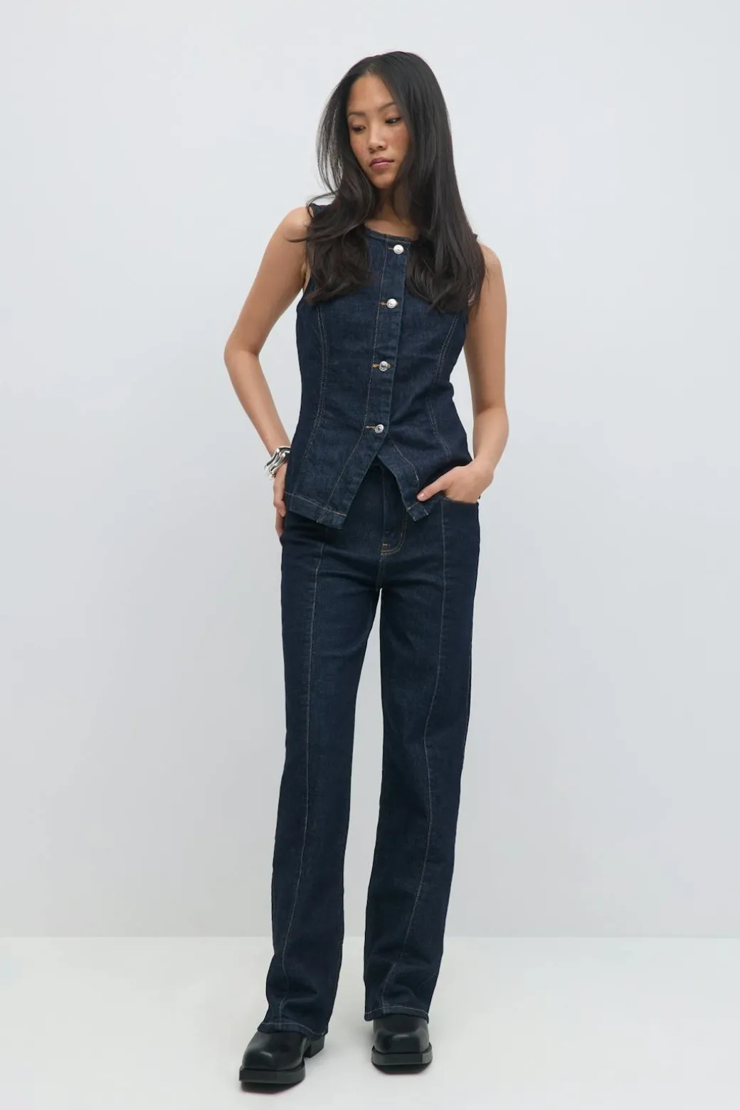 Front seam jeans