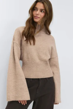 Funnel neck knitted sweater