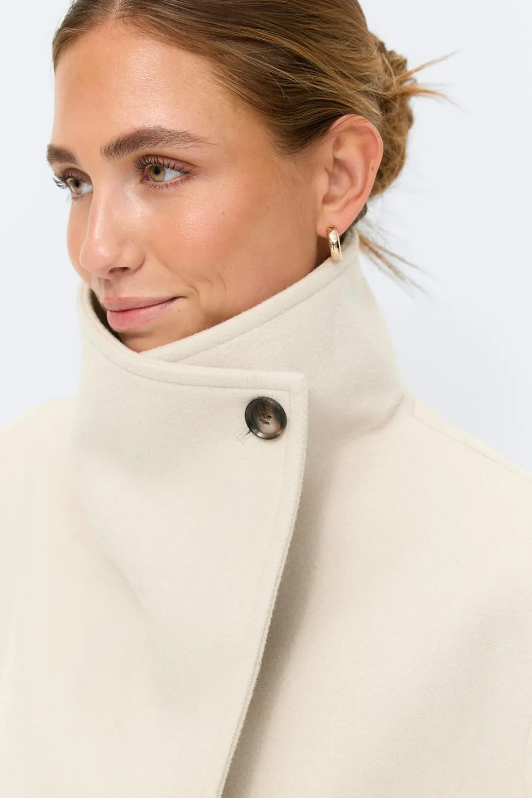 High neck short jacket