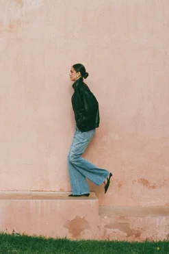 Icon loose bootcut jeans