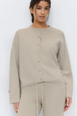 Knitted cardigan