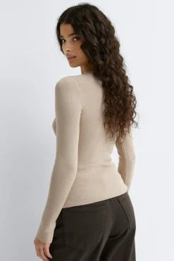 Knitted cardigan