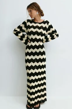 Knitted flowy maxi dress