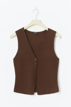 Knitted vest