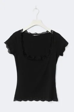 Lace detail scoop neck top