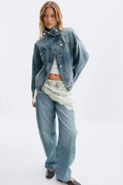 Lace hip scarf