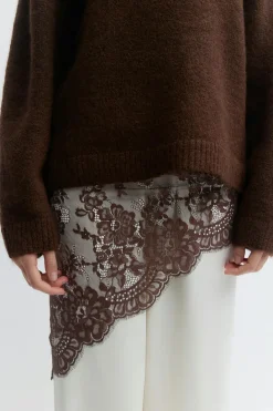 Lace hip scarf